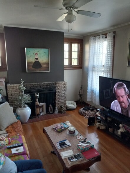 Building Photo - 180 Jerome Pl