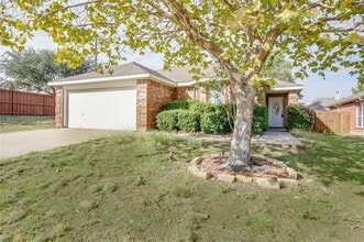 Building Photo - 9940 Carter Dr