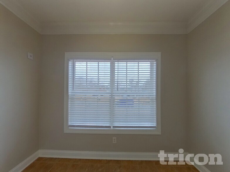 Building Photo - 167 Tanners Mill Rd