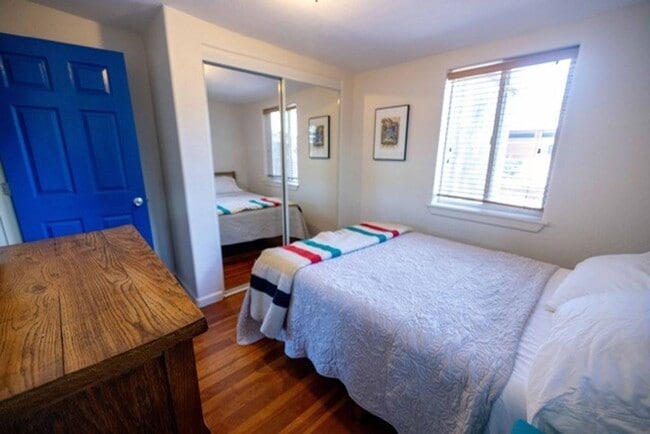 Building Photo - Modern Comfort with Fireplace & Yard | 2BR...
