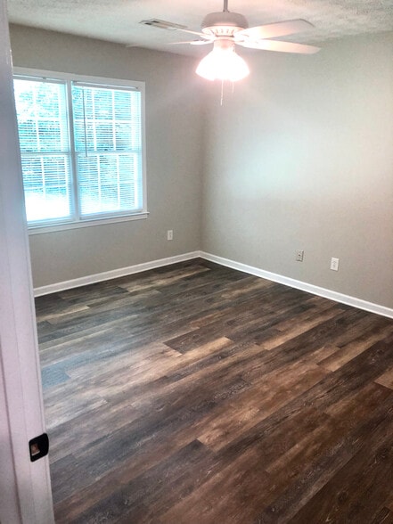 Building Photo - 2376 Rosedale Rd