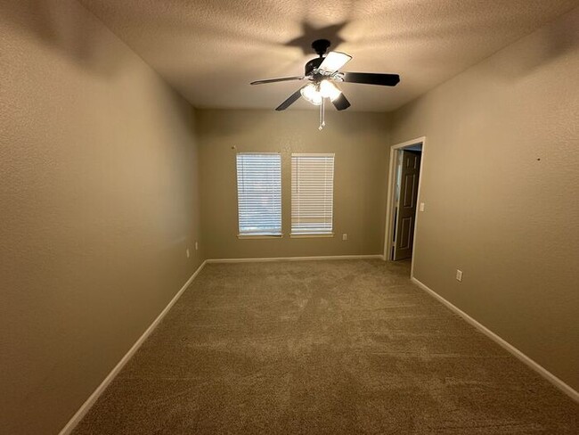 Building Photo - Charming 2/2 Condo in Lake Mary