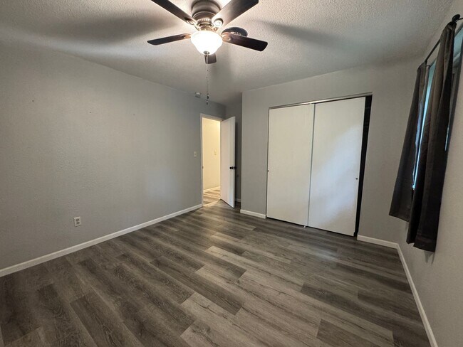 Building Photo - 14467 Worth Ln