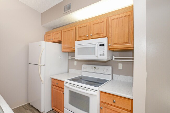 Building Photo - 2504 SE Anchorage Cove