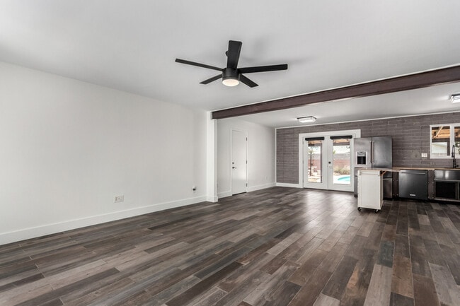 Building Photo - 7813 E Cypress St