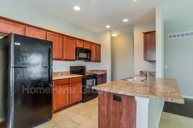 Building Photo - 26191 W 141st Terrace