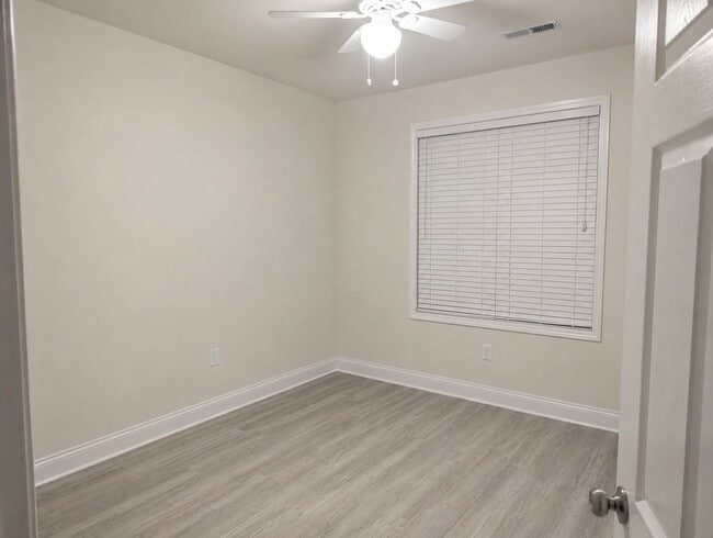 Building Photo - 34673 Villa Cir