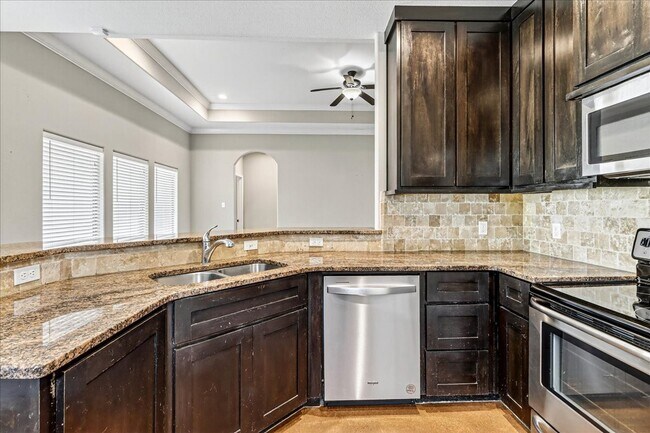 Building Photo - 7237 Lake Tranquility Dr