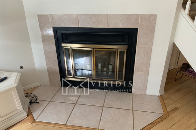 Building Photo - 1001 Mohawk St