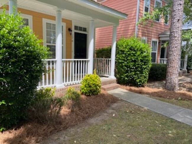 Building Photo - 3 Bedroom 2.5 Home in NE Columbia MOVE IN BY 2/28/26 26 RECEIVE $300 OFF FIRST MONTH'S RENT!!!!!!