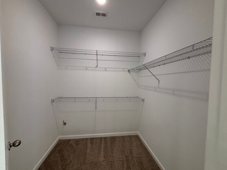 Building Photo - 10147 Sterling Ridge Dr