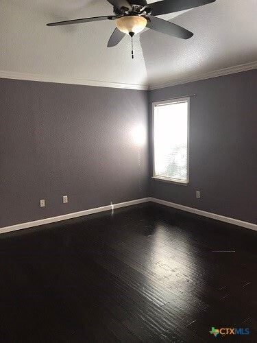 Building Photo - 419 Tomahawk Dr