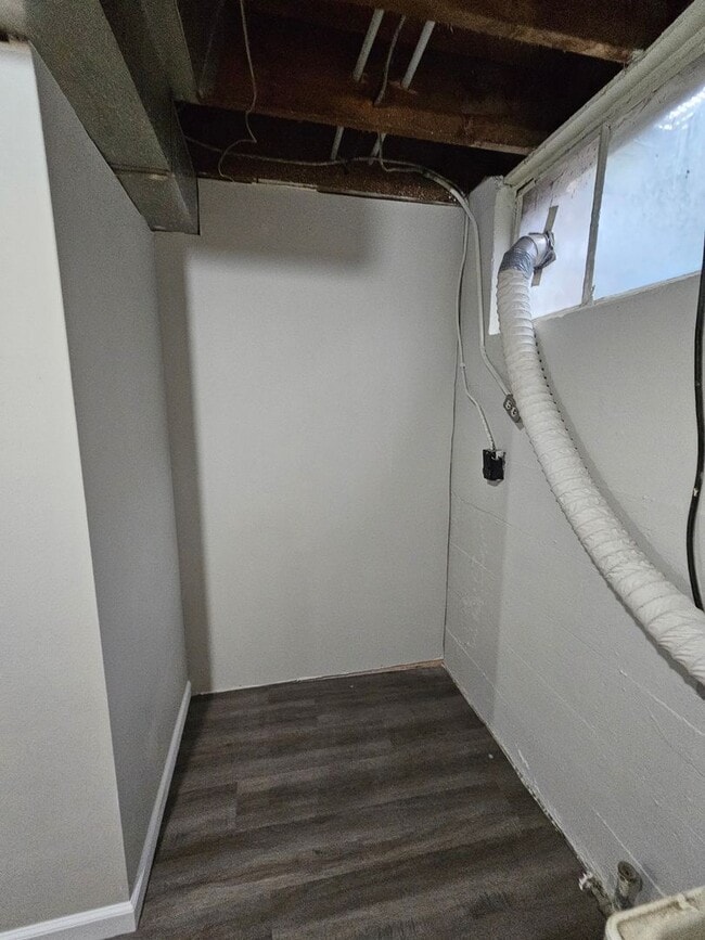 Building Photo - 303KENT