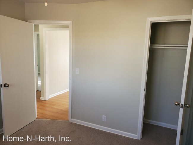 Building Photo - 3 br, 1.5 bath House - 8108 E Indianapolis