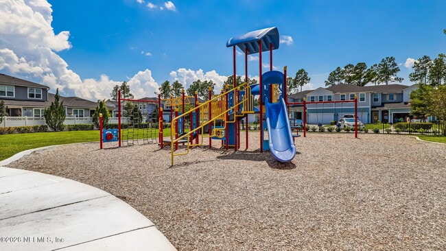 Building Photo - 124 Pine Bluff Dr