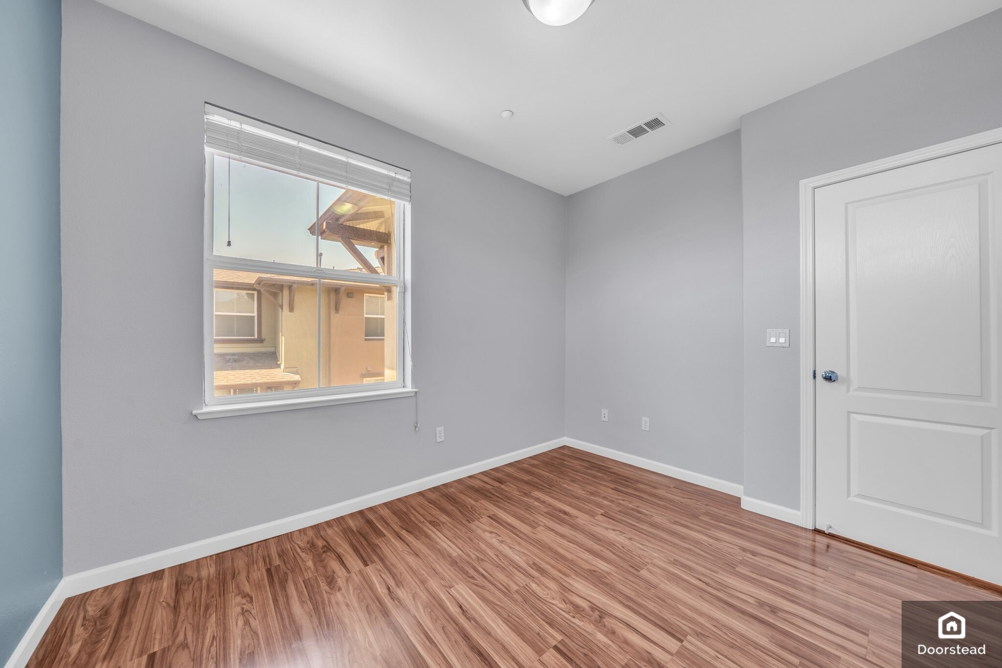 Building Photo - 955 Pavilion Loop