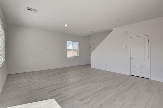 Building Photo - NEW NEXT GEN 4 Bedroom, 2 Story Home in CADENCE!