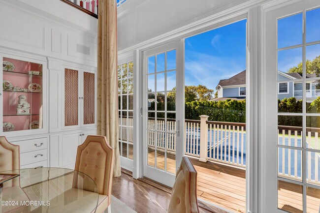 Building Photo - 207 Monmouth Ave