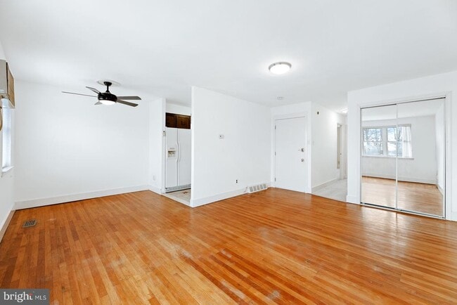 Building Photo - 12450 Knights Rd