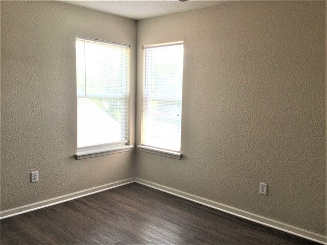 Building Photo - 4422 Autumn Crest Ct