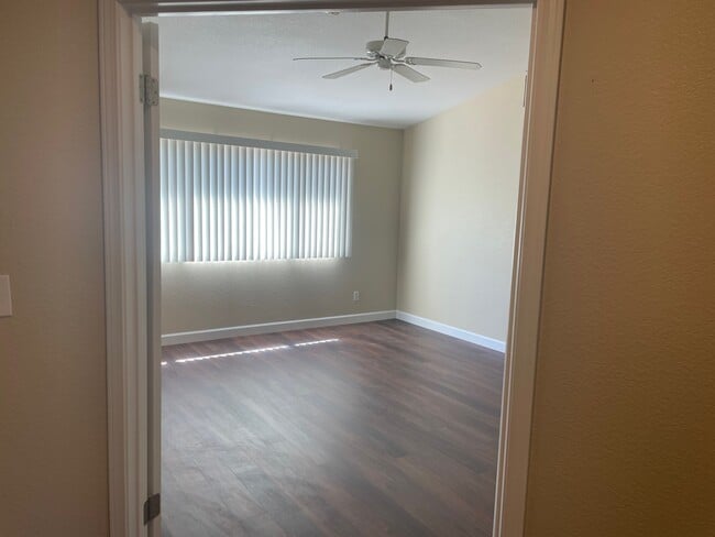 Building Photo - 4009 Shaker Run Cir