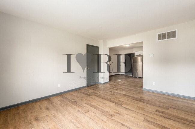 Building Photo - 85 Stevens Ave