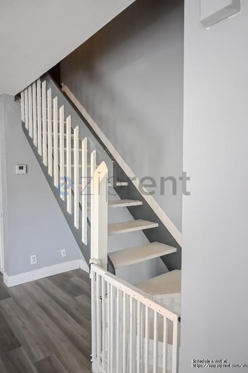 Building Photo - 9761 Riverside Dr