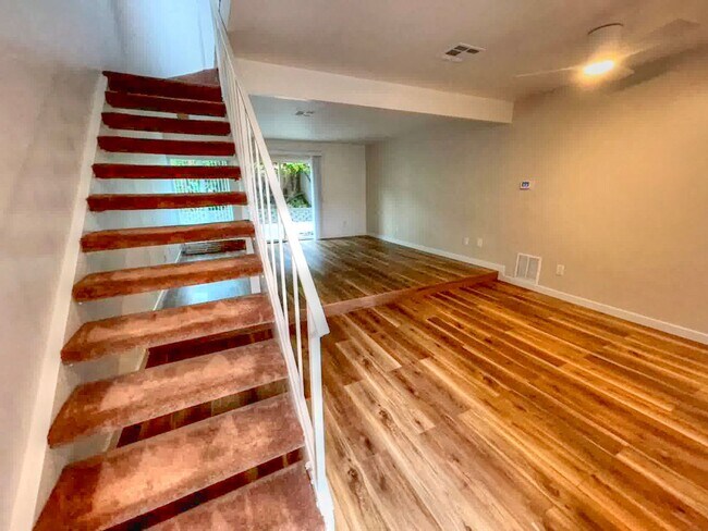 Building Photo - 33936 Alcazar Dr