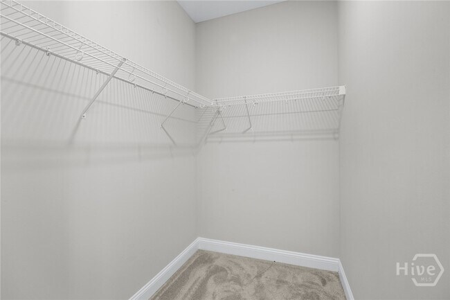 Building Photo - 241 Ridgewood Park Dr S