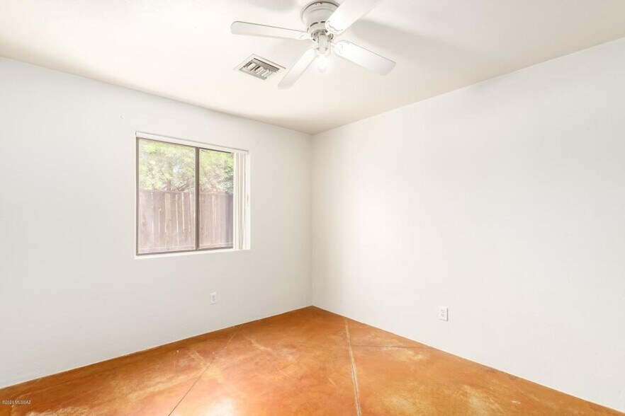 Building Photo - 405 E Geronimo Bluff Loop