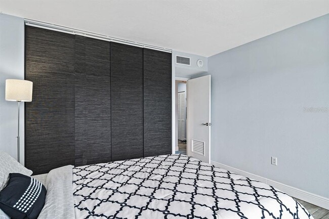 Building Photo - 2401 Bayshore Blvd