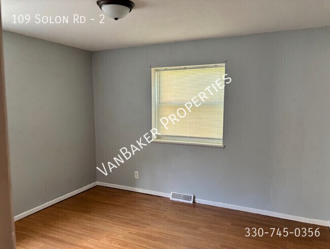 Building Photo - 109 Solon Rd