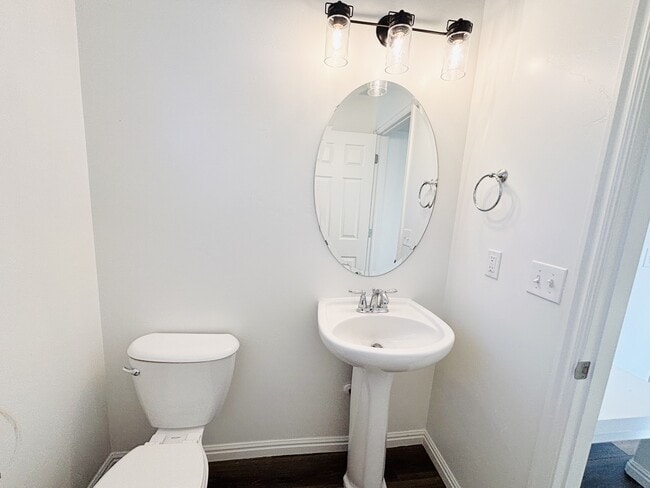 Building Photo - 1094 1825 W