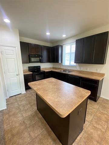 Building Photo - 1721 Megan Creek Dr