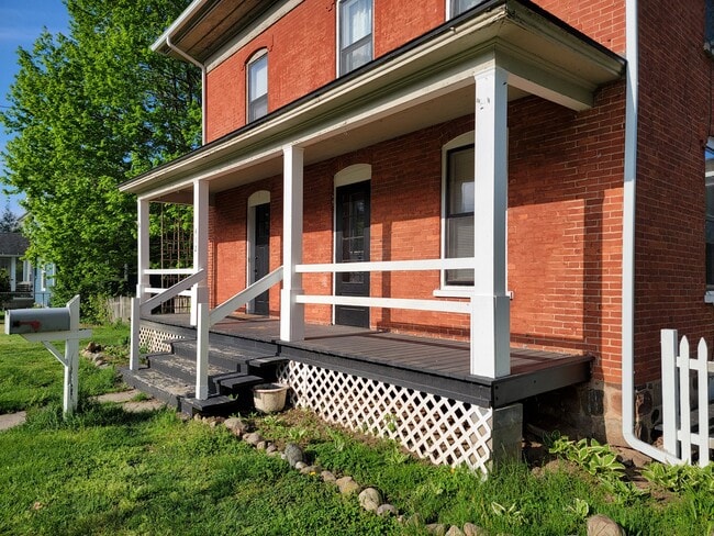 Building Photo - 412 S Main St