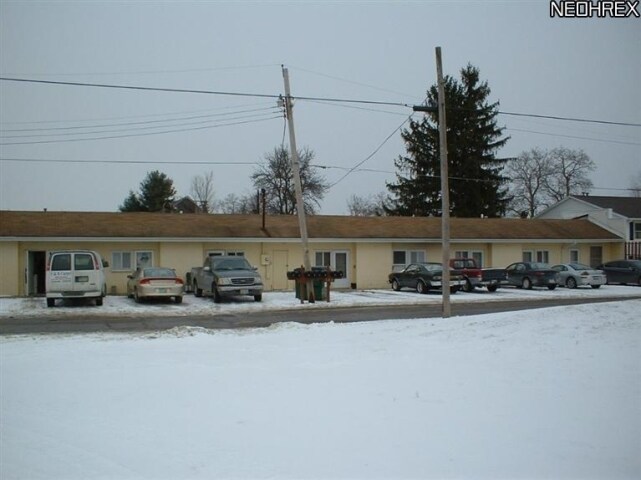 Primary Photo - 102 Sunset Dr