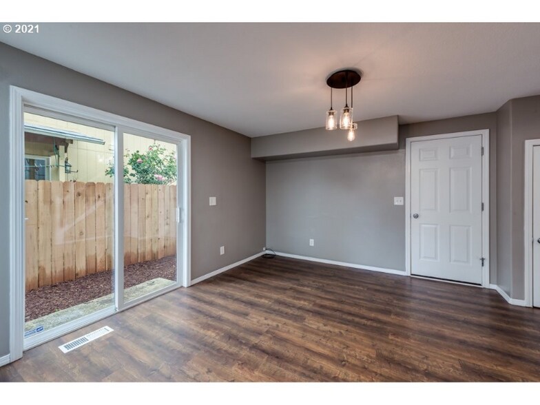 Building Photo - 4315 SE 138th Pl