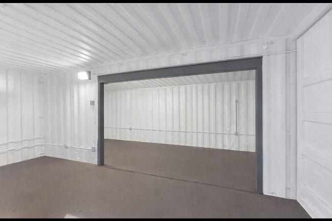 Building Photo - 5036 Golden Forest Dr