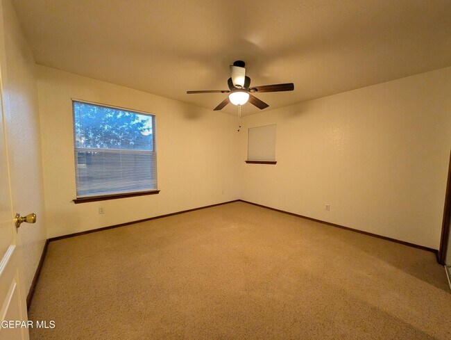 Building Photo - 11820 Pueblo Seguro Way