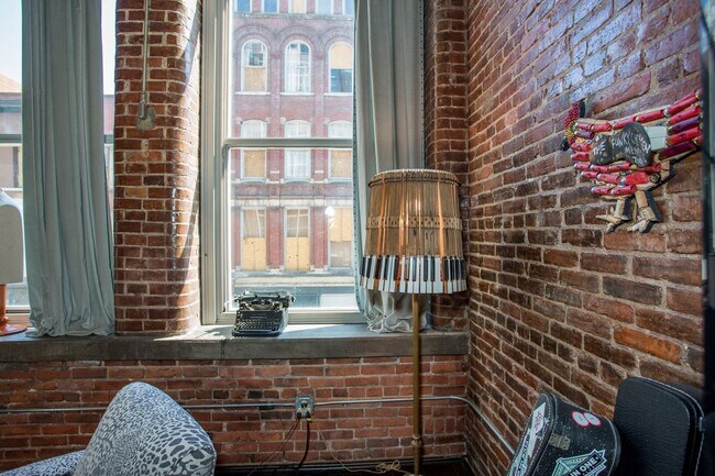 Building Photo - One of a Kind Furnished Condo in the Heart...