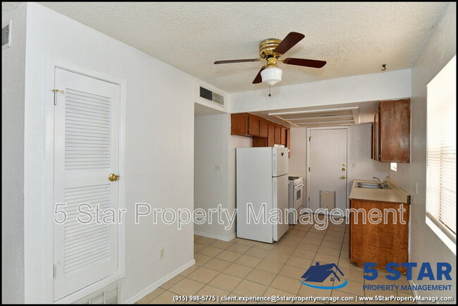 Building Photo - 8933 Kenneth St