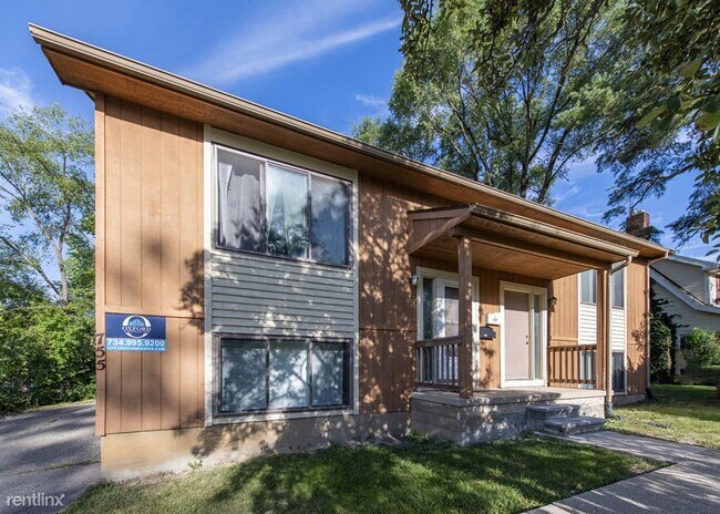 Primary Photo - 2 br, 1 bath Duplex - 755-757 N. Maple 755...