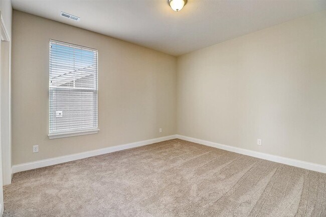 Building Photo - 6971 Pickett Pl