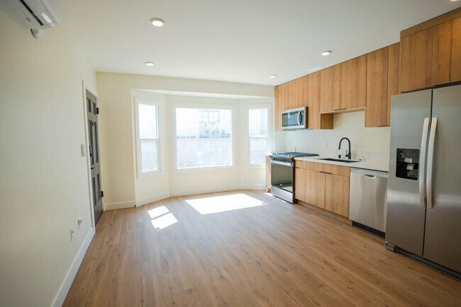 Building Photo - 1036 Westmoreland Ave