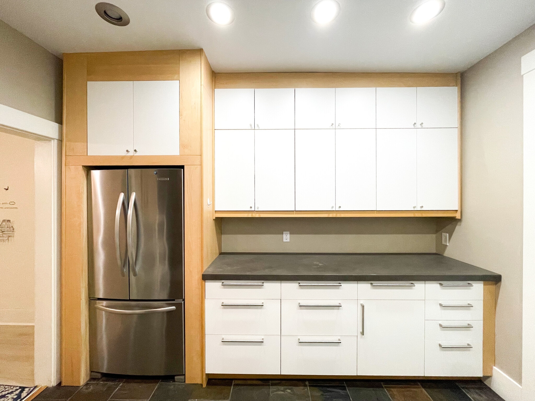 Building Photo - 1041 Mirror St