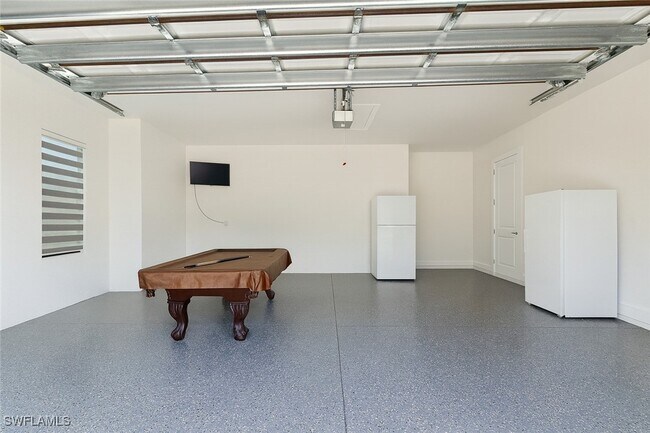 Building Photo - 2330 4th Ave SE