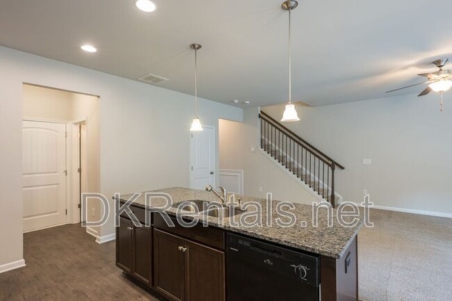 Building Photo - 2666 Pointcrest Way