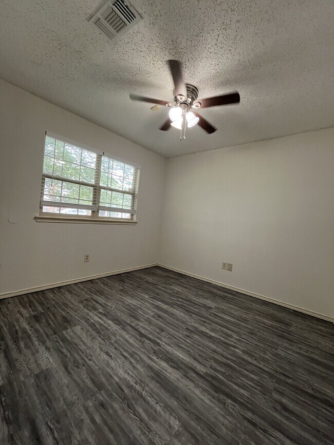 Building Photo - Beautiful, Remodeled Home