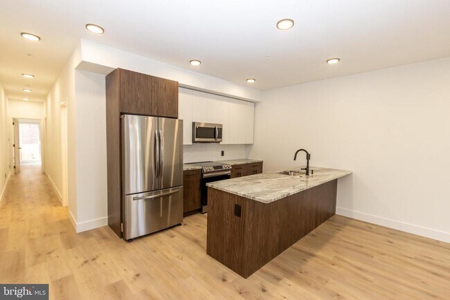 Building Photo - 2207 N 4th St