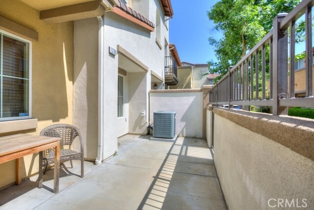 Building Photo - 17871 Shady View Dr
